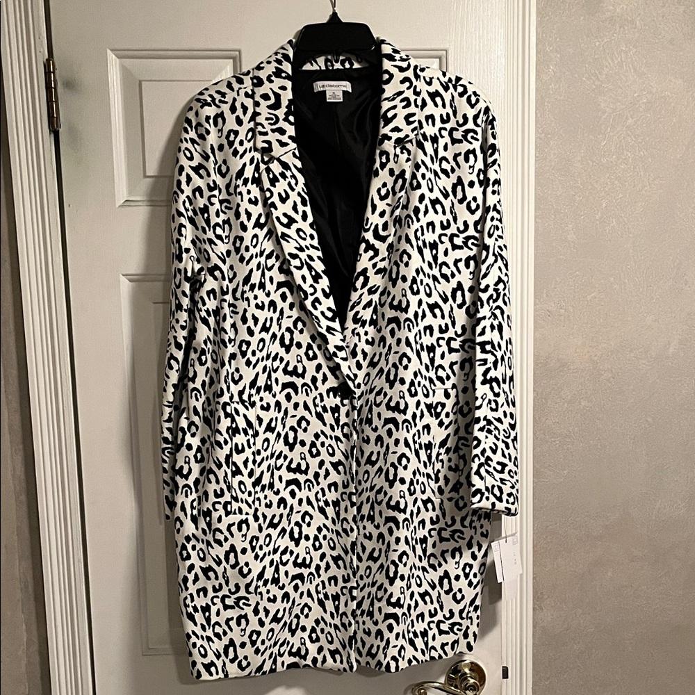 Liz Claiborne Black and White Animal Print Blazer